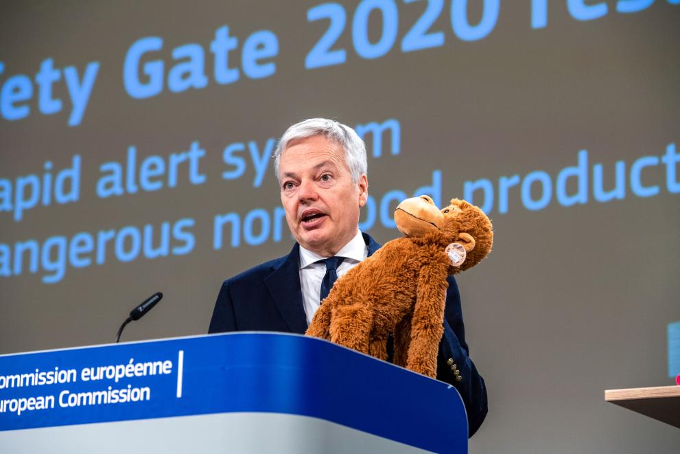 Press conference by Didier Reynders, European Commissioner, on the Safety Gate